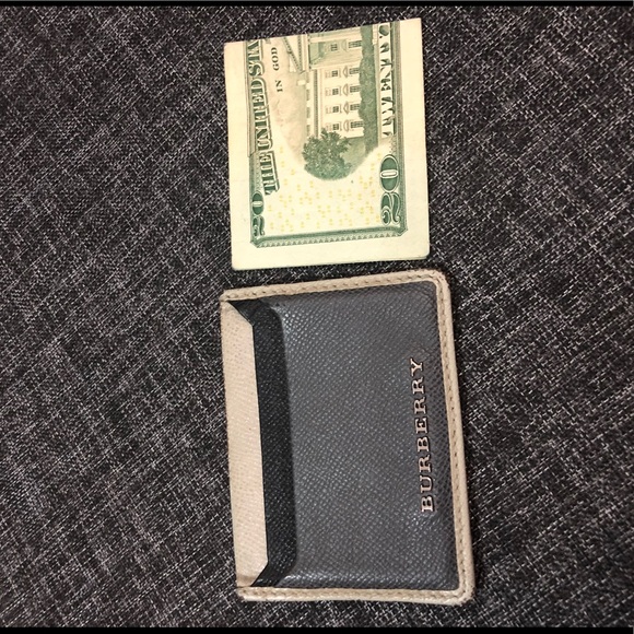 Burberry Accessories - Burberry card holder